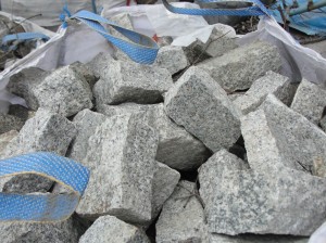 kamień murowy granit szary łupany 7x7x10-20